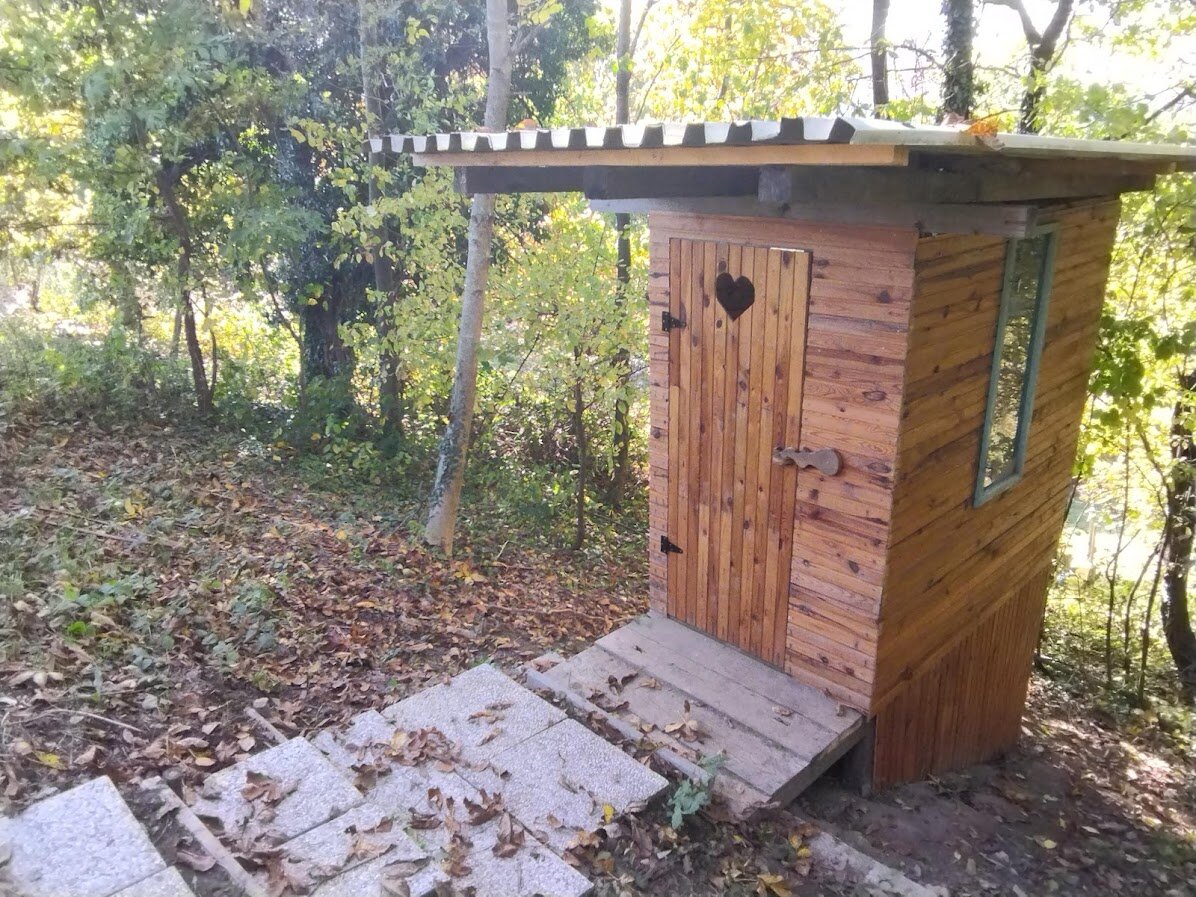 Compost toilet