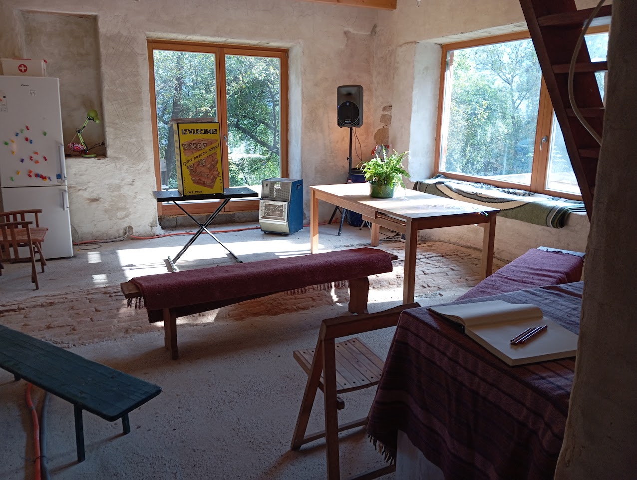 Farmhouse as theatre